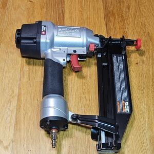 Porter Cable 16 GA Pneumatic Straight Finish Nail Gun - FN250SB